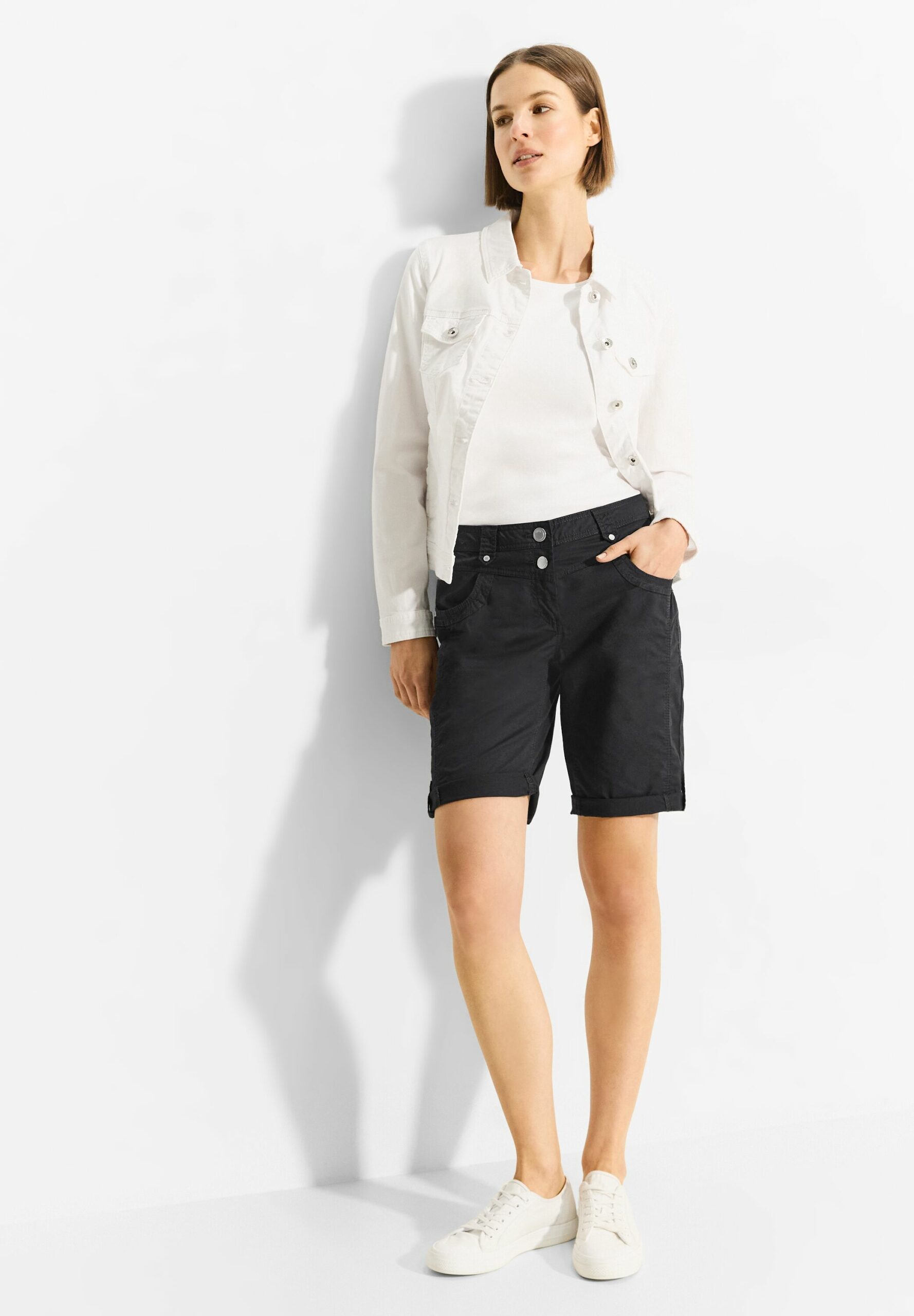 Shorts mit Straight Legs – Bild 4