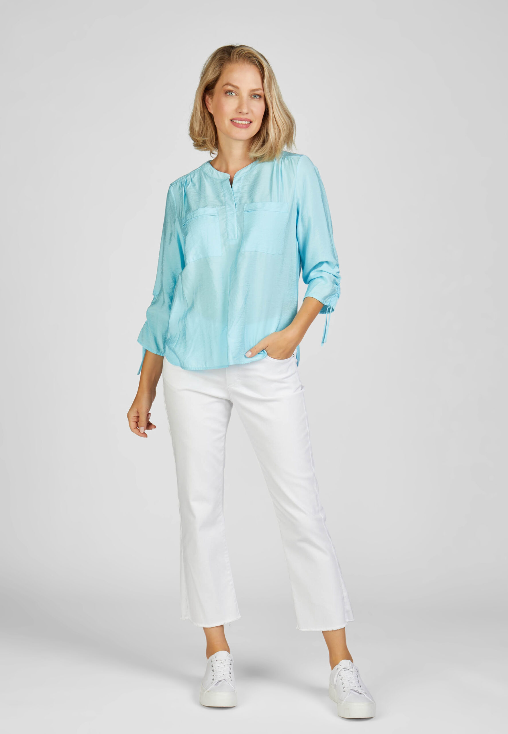 Bluse mit verspielten Details – Bild 2