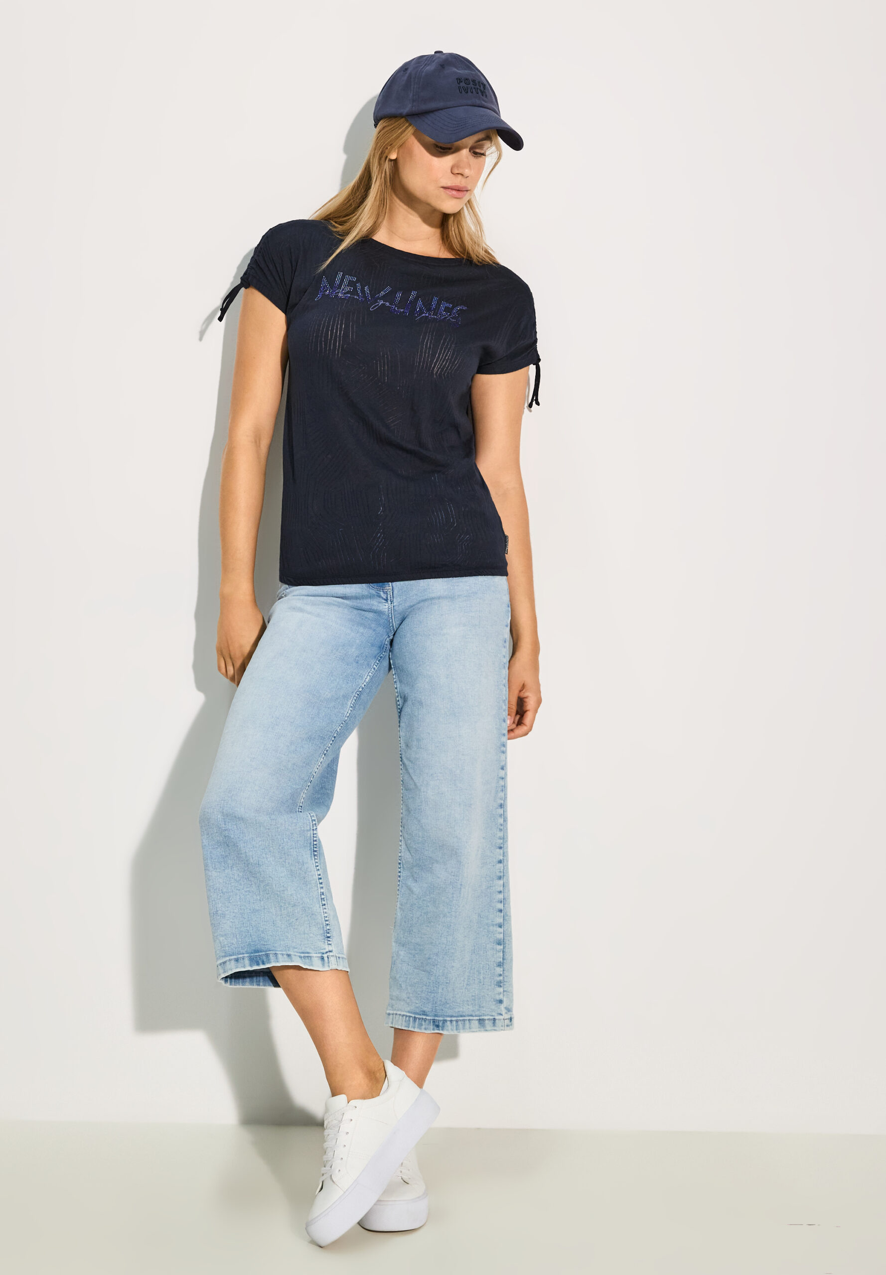 T-Shirt mit Burn-Out Muster – Bild 3