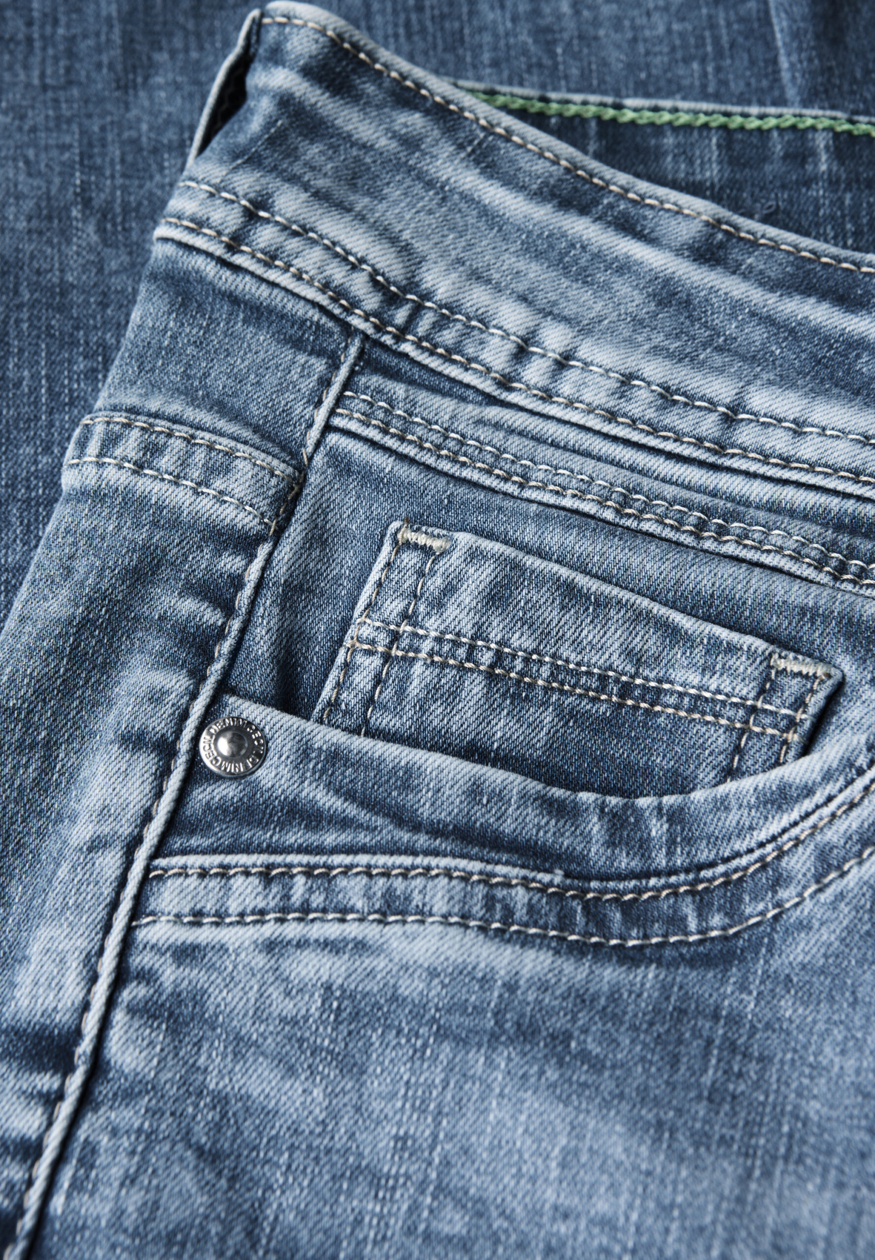 Jeans im Casual Fit – Bild 4