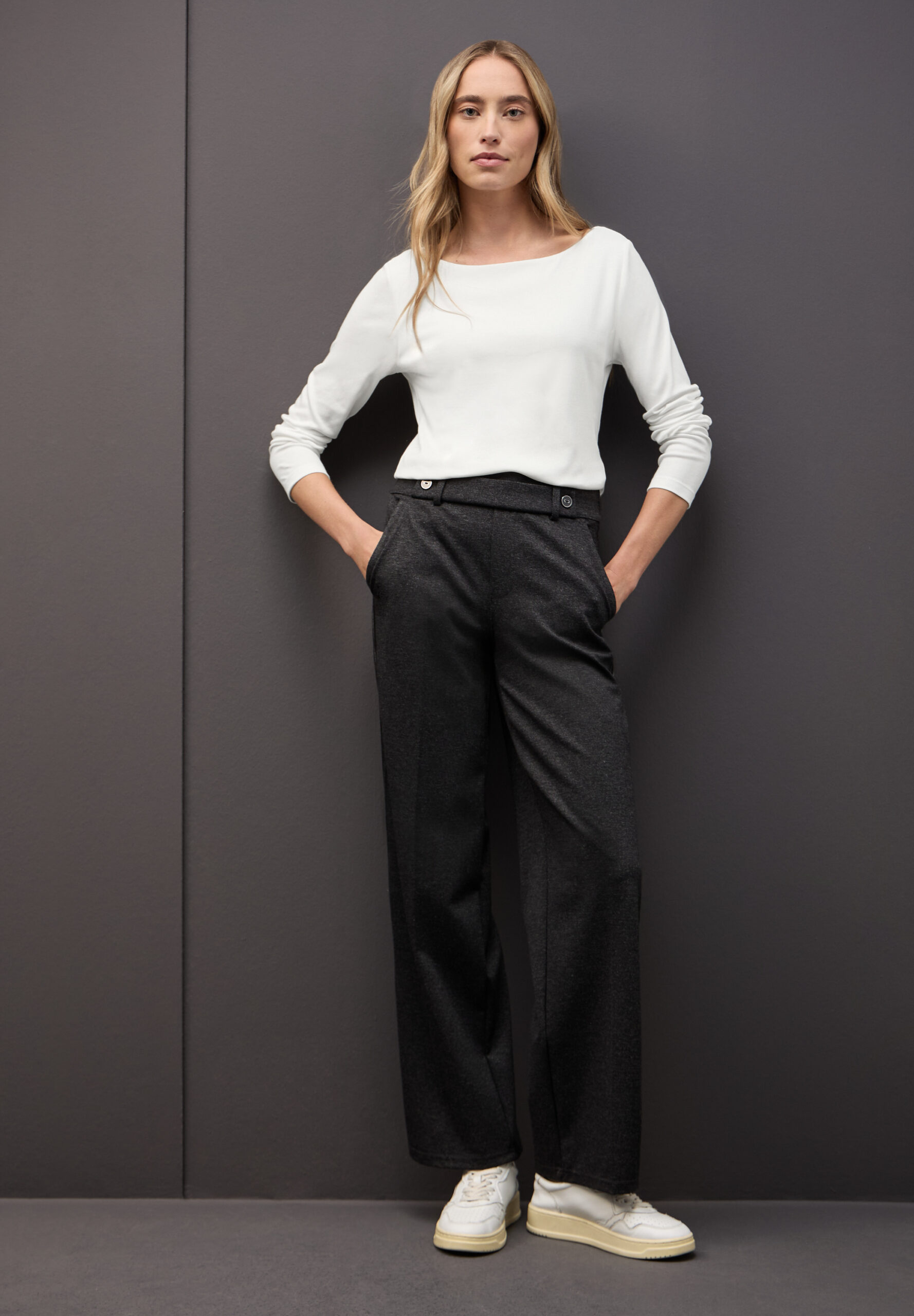 Basic Langarmshirt – Bild 3