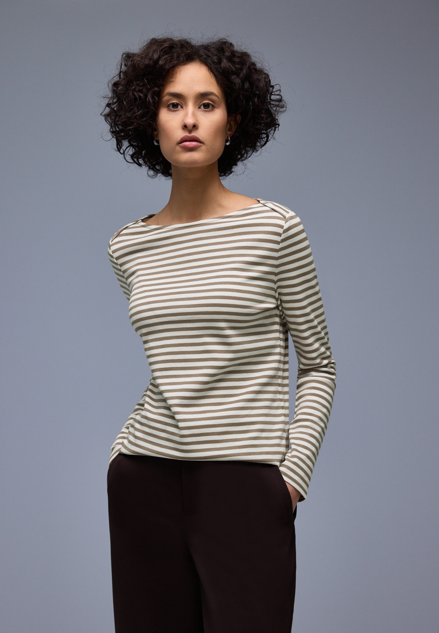 Gestreiftes T-Shirt – Bild 6