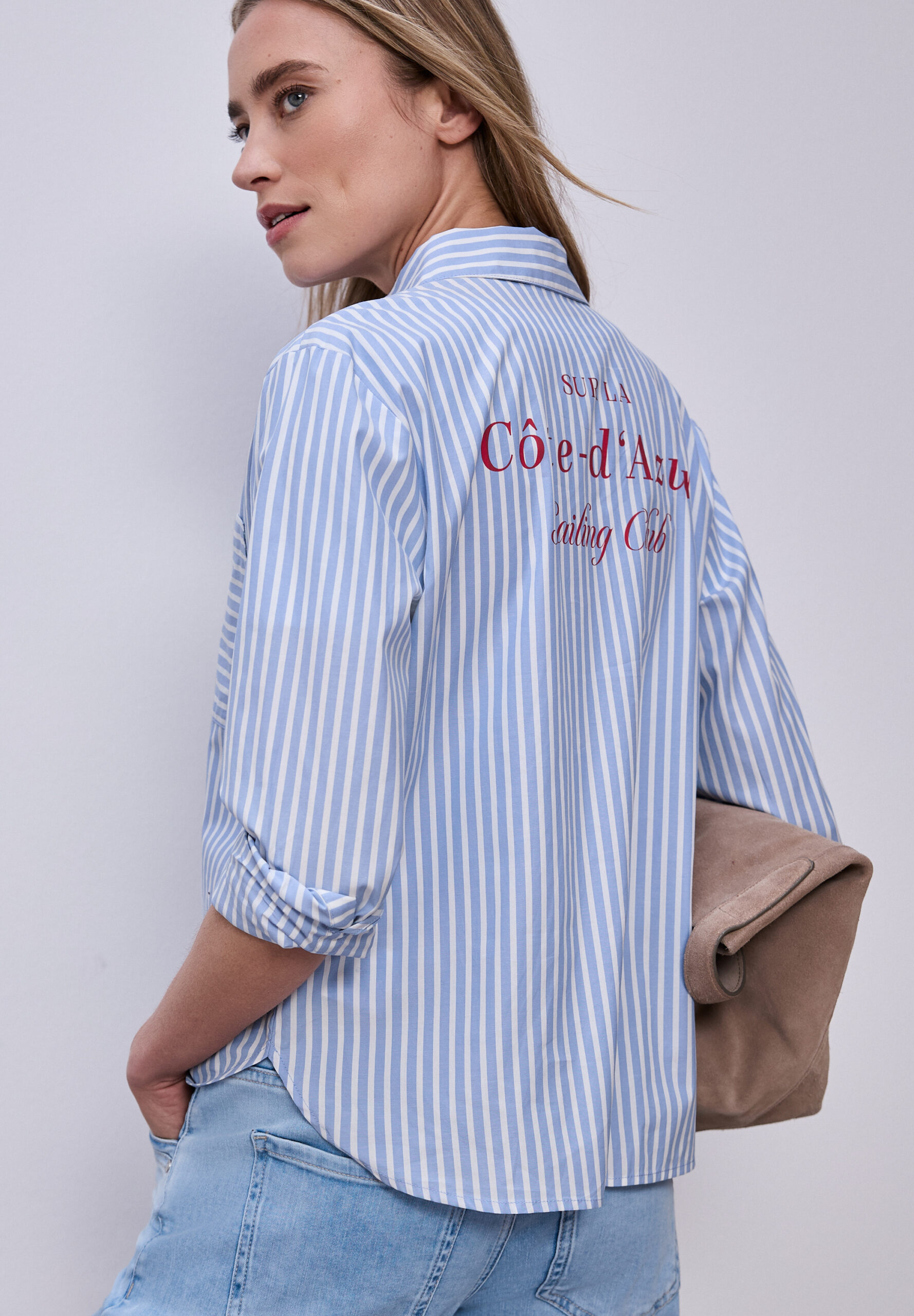 Bluse mit Hemdkragen und Backprint – Bild 3