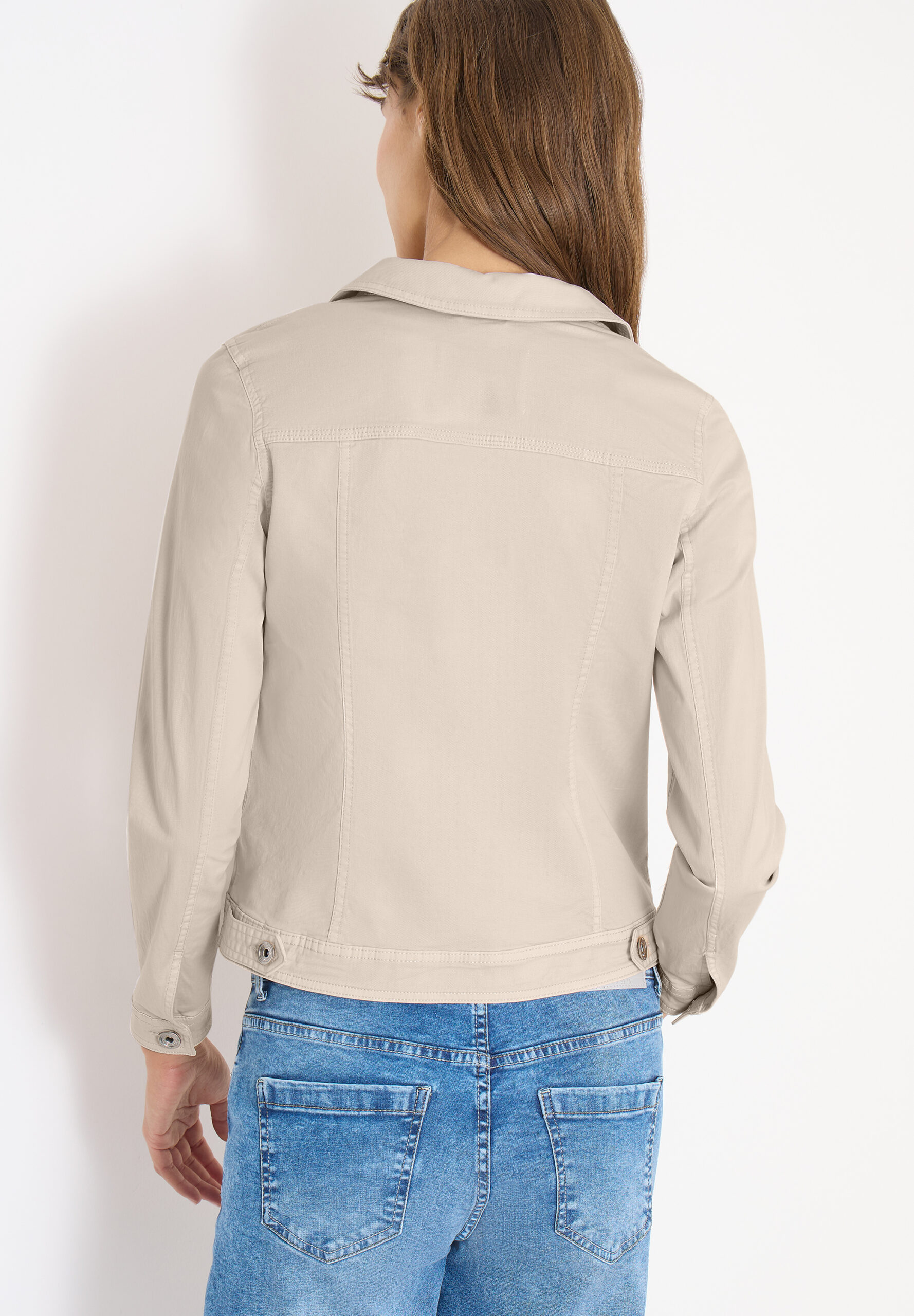 Jeansjacke mit Brusttaschen und Knöpfen – Bild 4