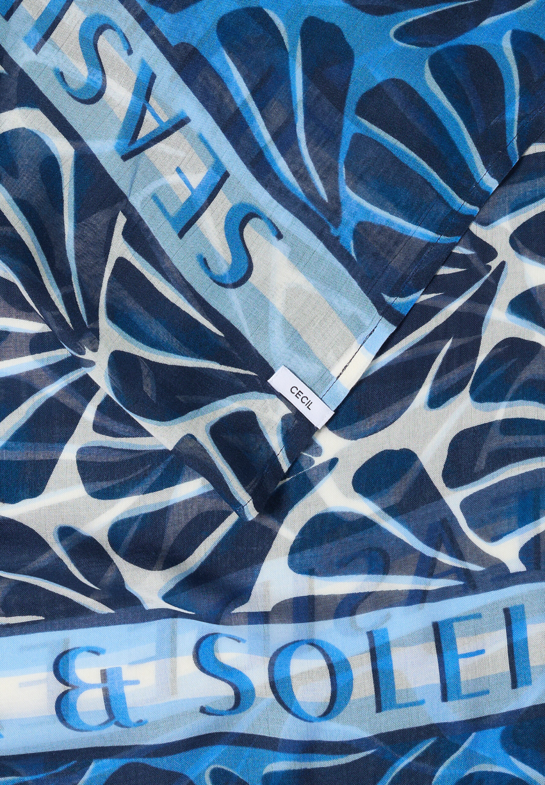 Loop Schal mit grafischem Muster – Bild 4