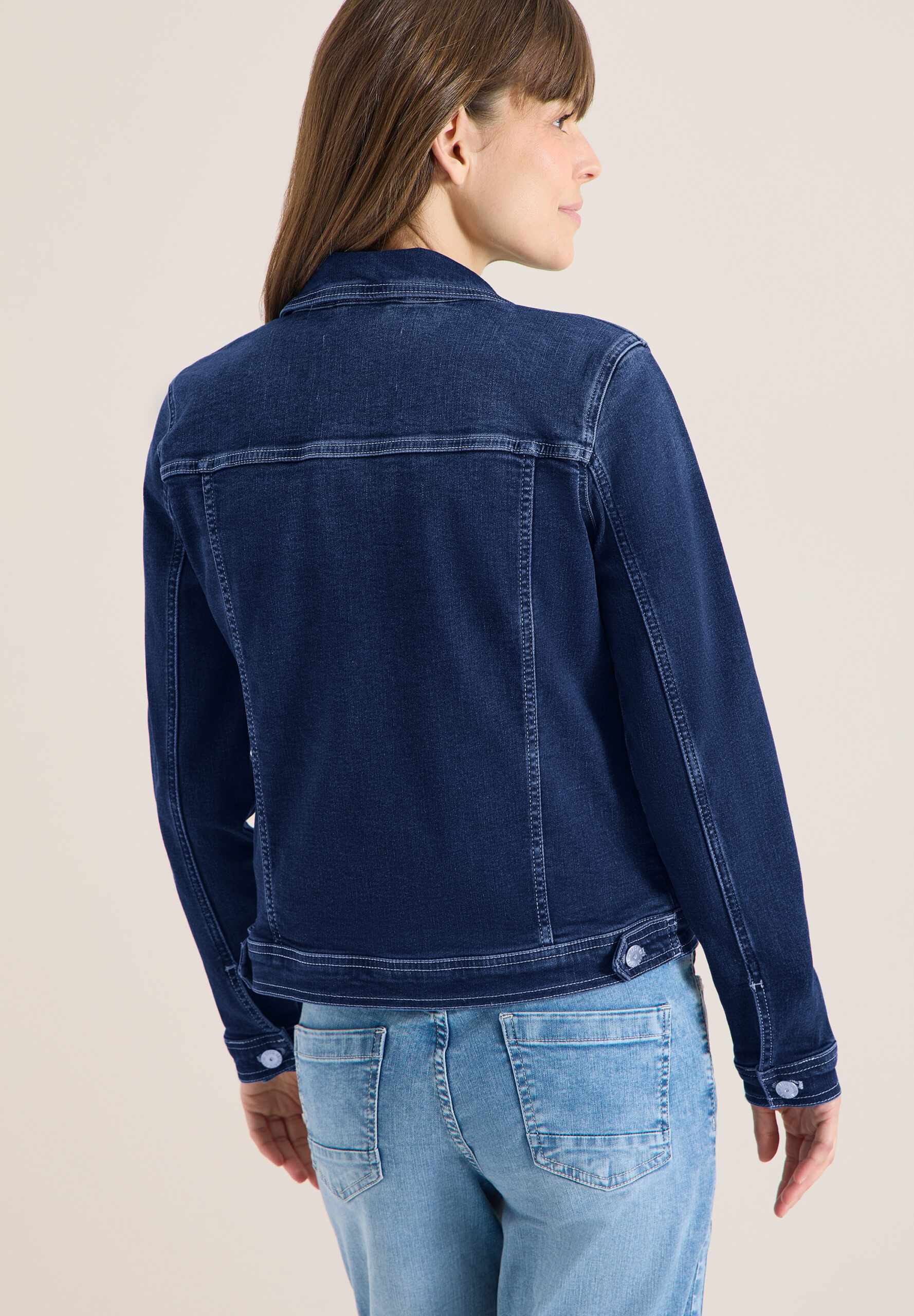 Jeansjacke mit Brusttaschen und Knöpfen – Bild 4