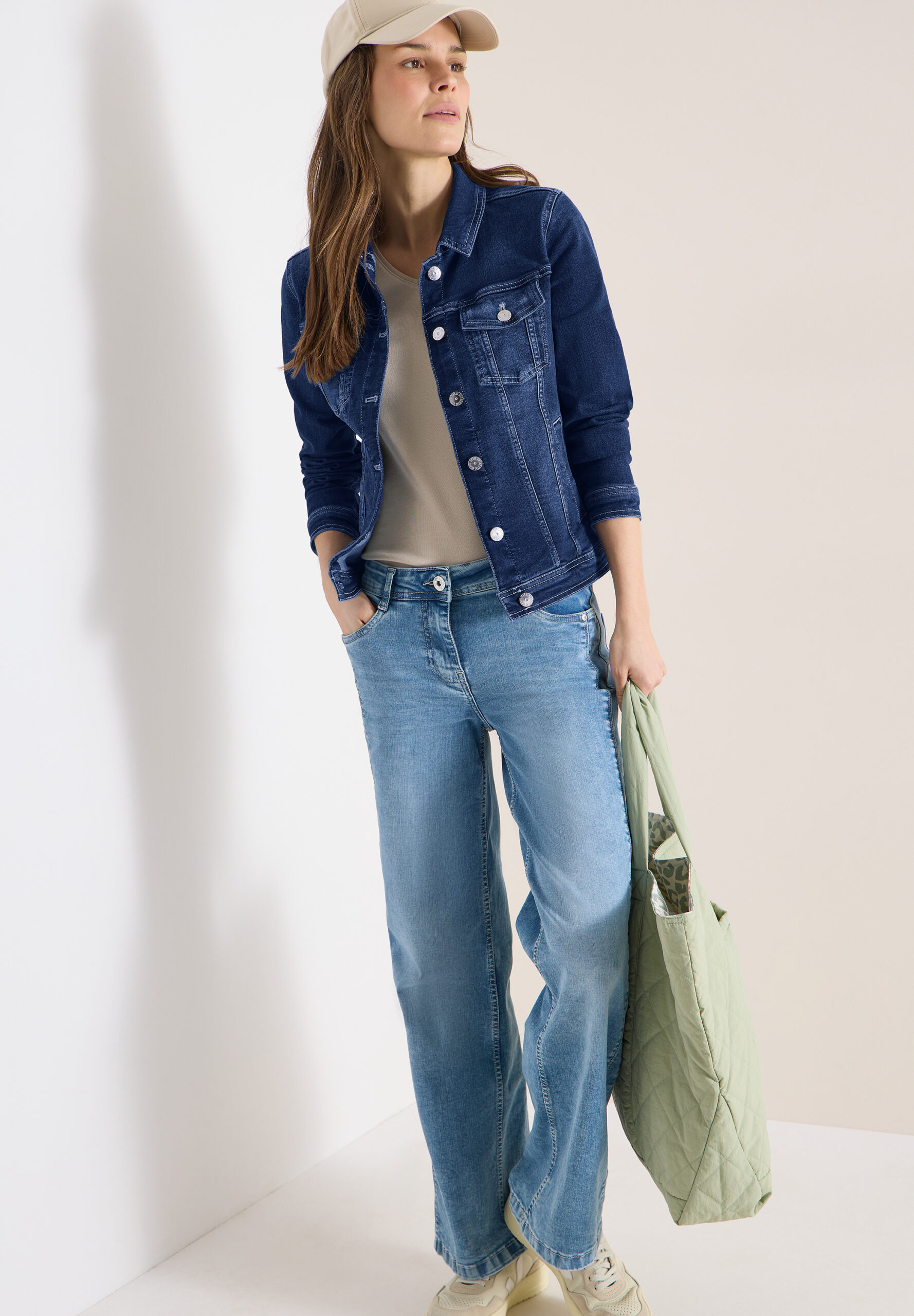 Jeansjacke mit Brusttaschen und Knöpfen – Bild 5