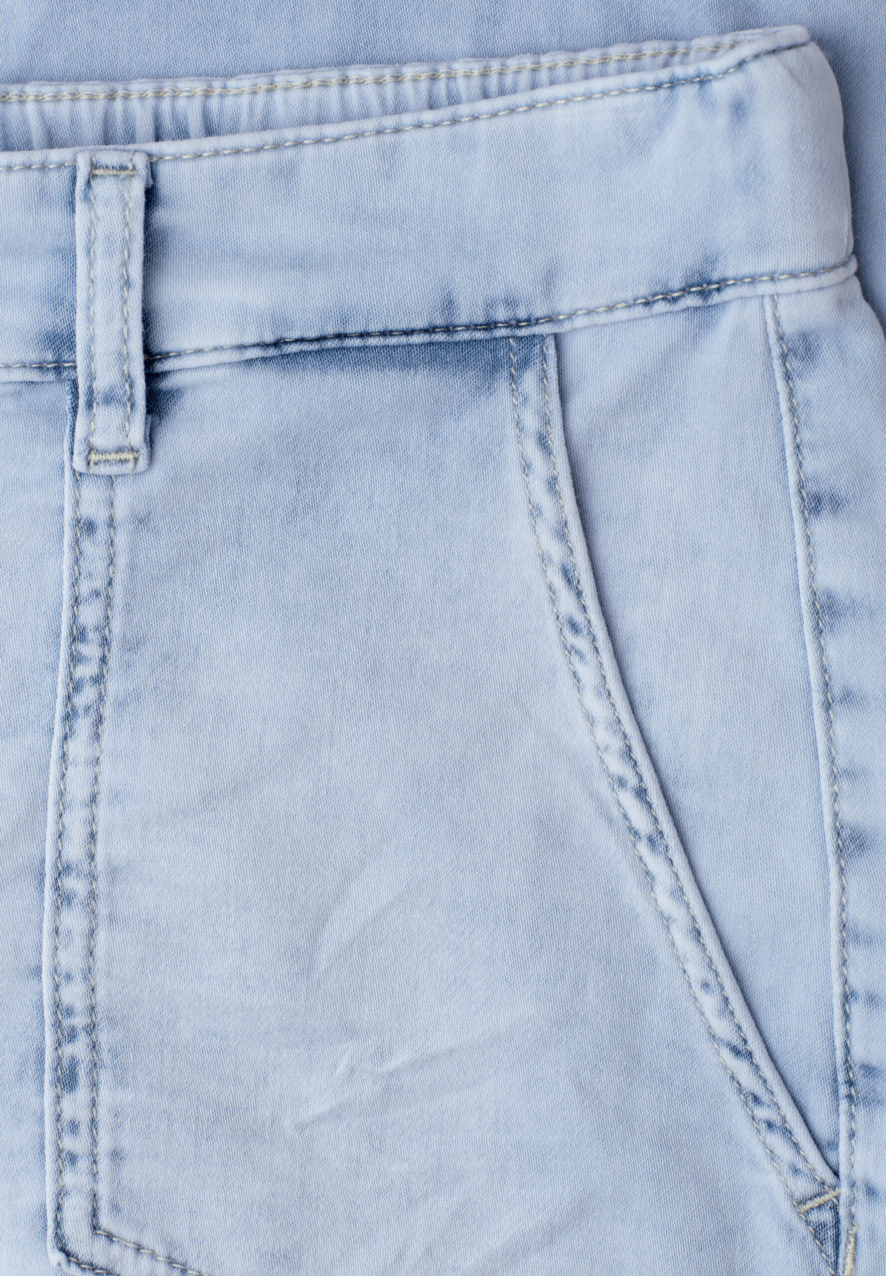 Mid Waist Jeans im Chino-Look – Bild 3