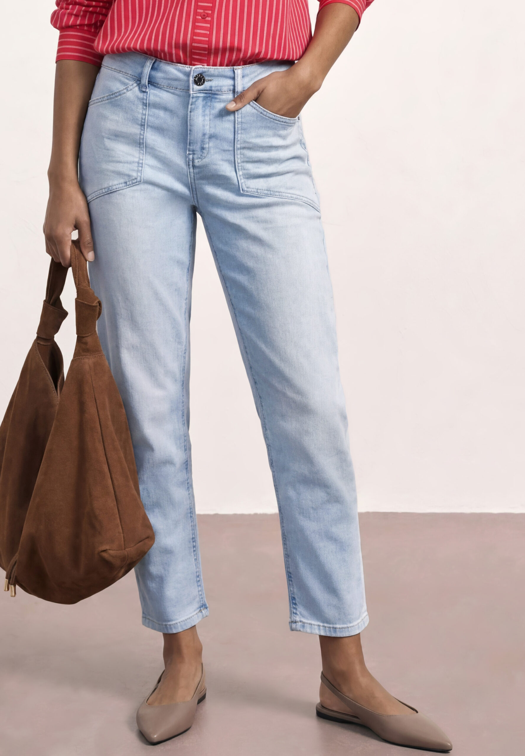 Mid Waist Jeans im Chino-Look – Bild 2