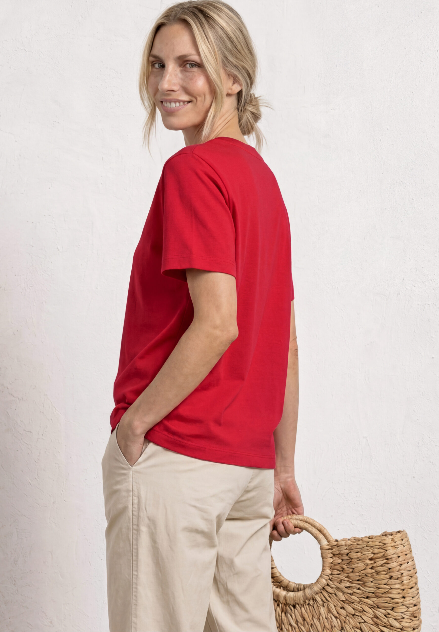 Basic T-Shirt im verkürzten Schnitt – Bild 4