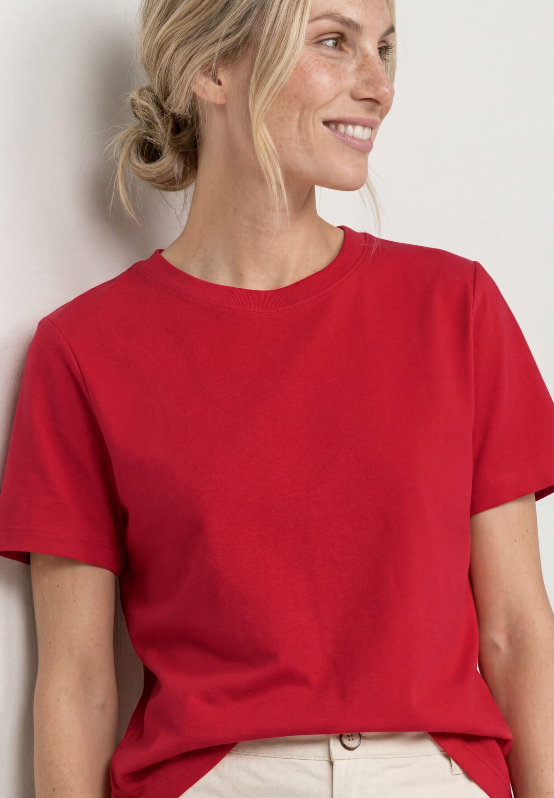 Basic T-Shirt im verkürzten Schnitt – Bild 6
