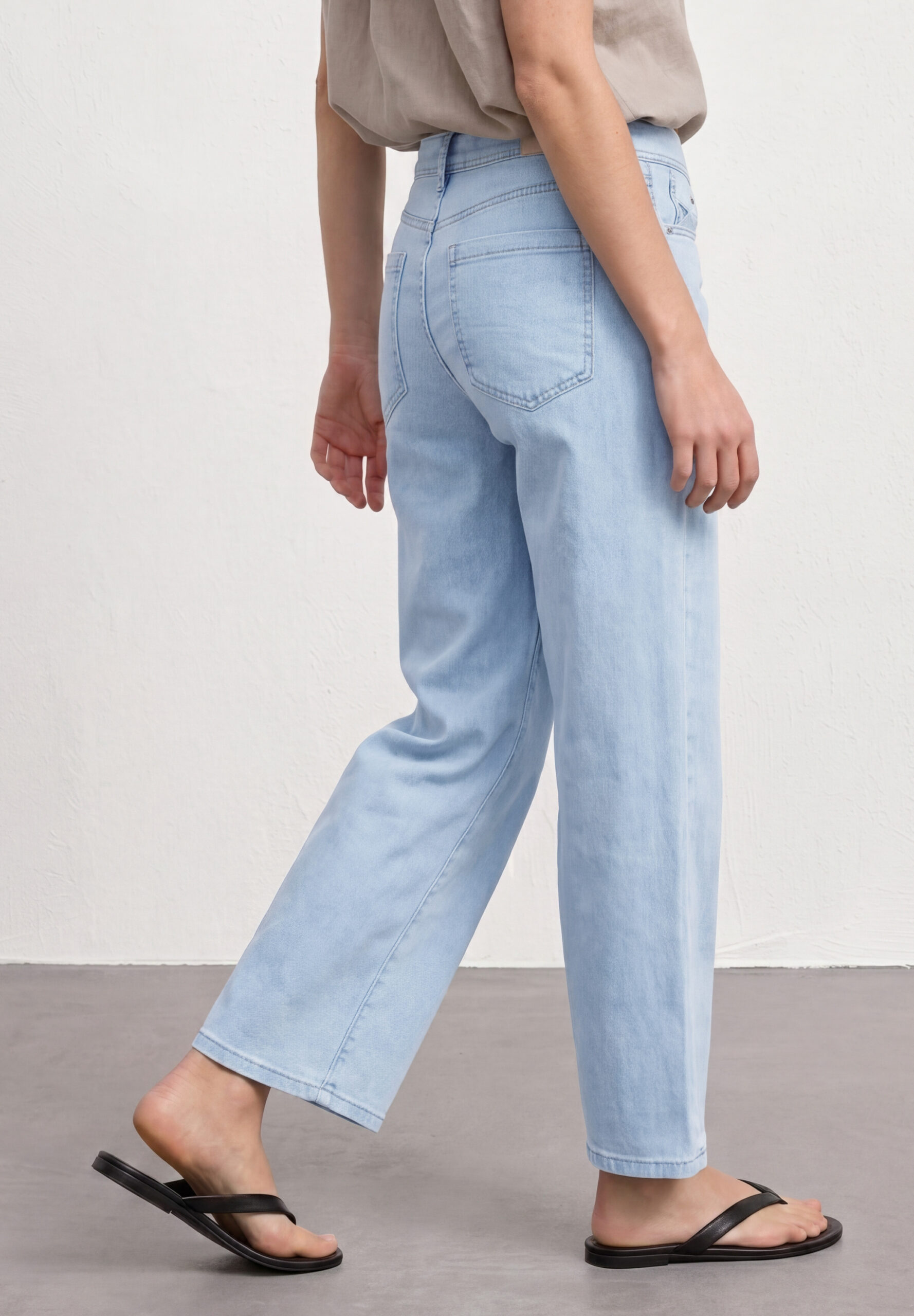 Mid Waist Wide Leg Jeans im Loose Fit – Bild 4