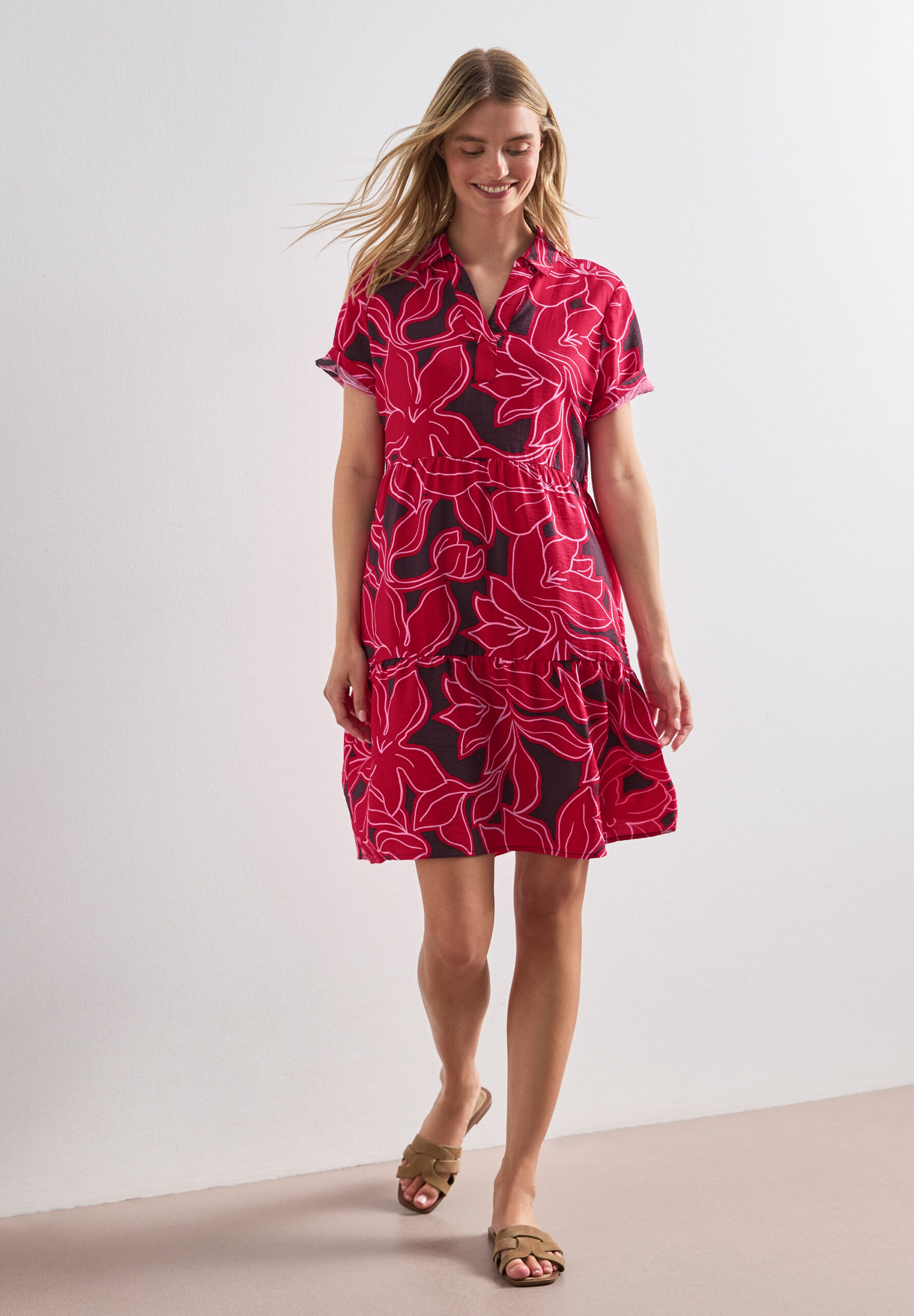 Knielanges Kleid mit Kurzarm und Print – Bild 2