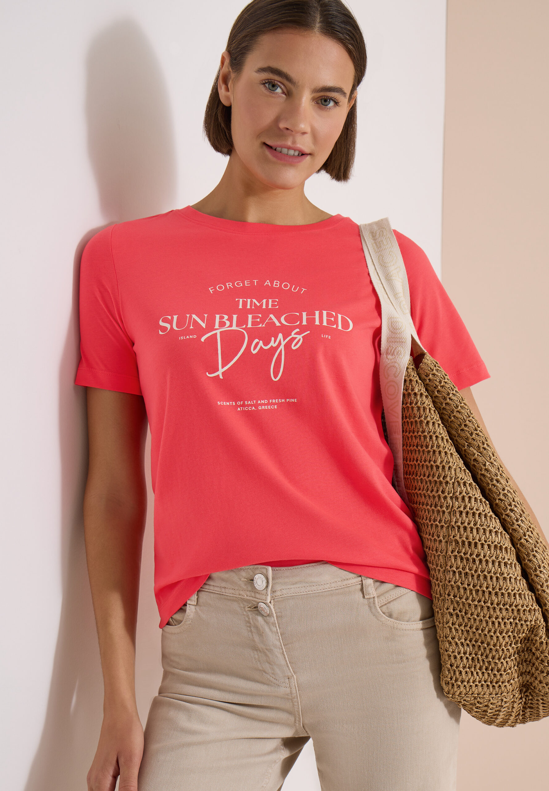 T-Shirt mit Boat Neck und Wording Artwork – Bild 3