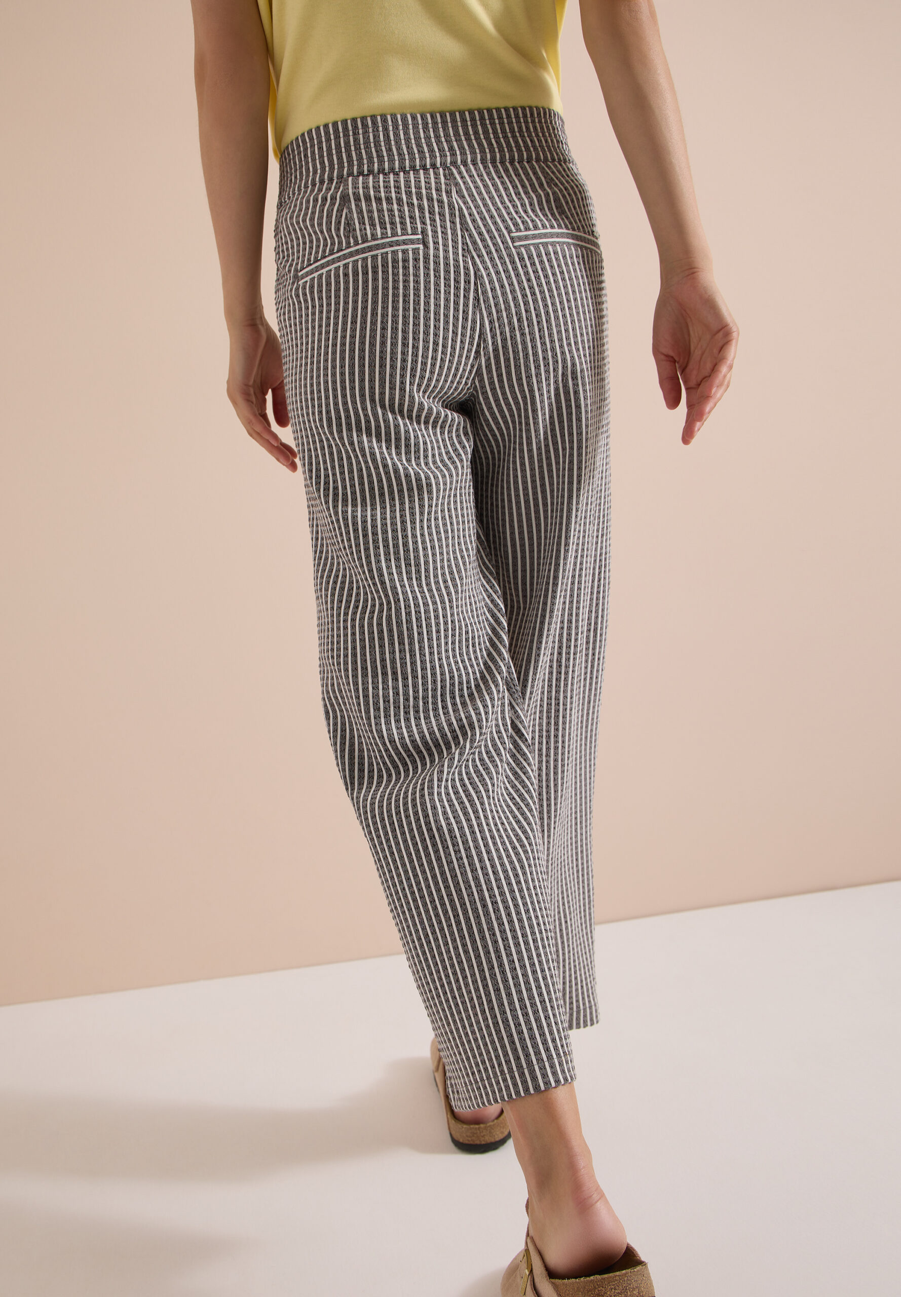 Wide Leg Hose in Seersucker-Qualität – Bild 3