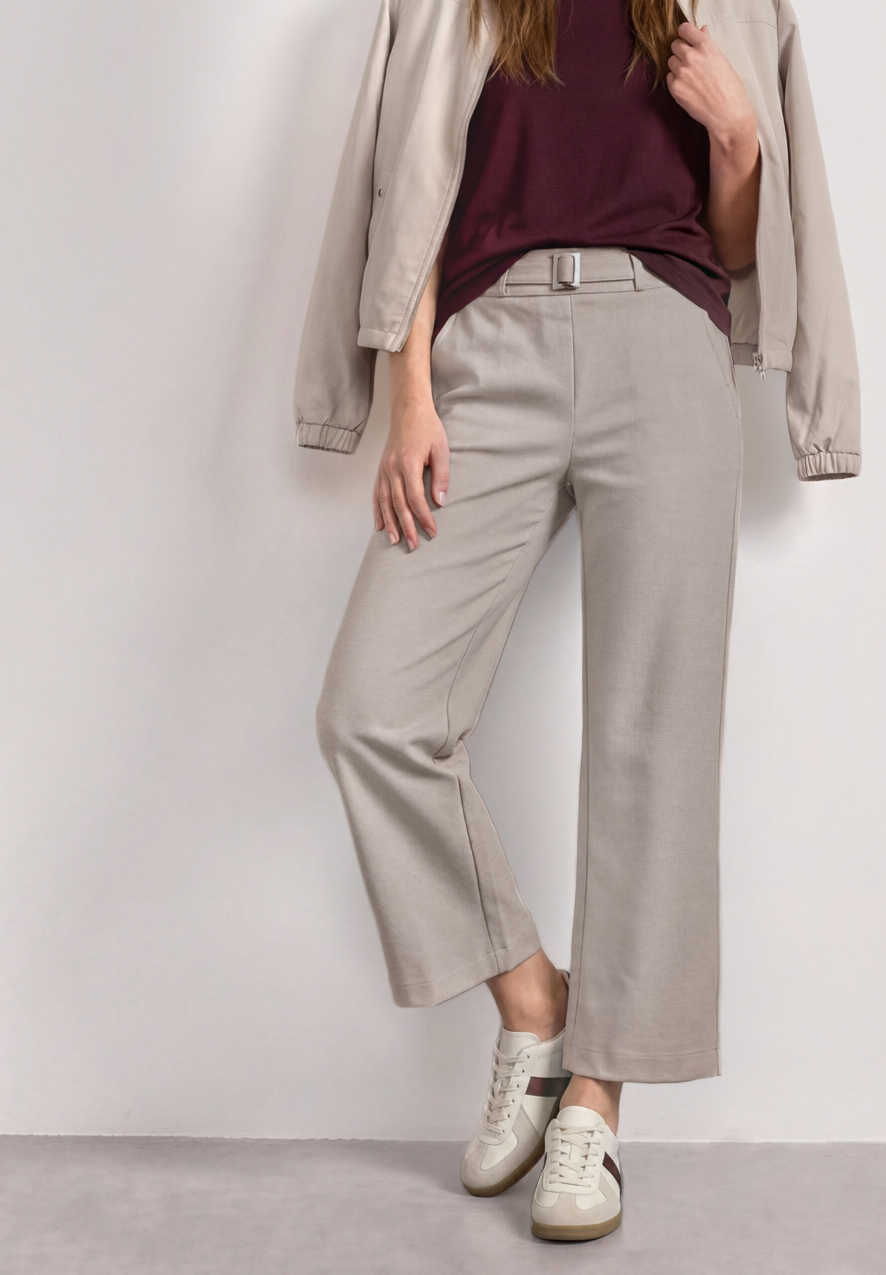 High Waist Culotte mit Schnallendetail – Bild 2