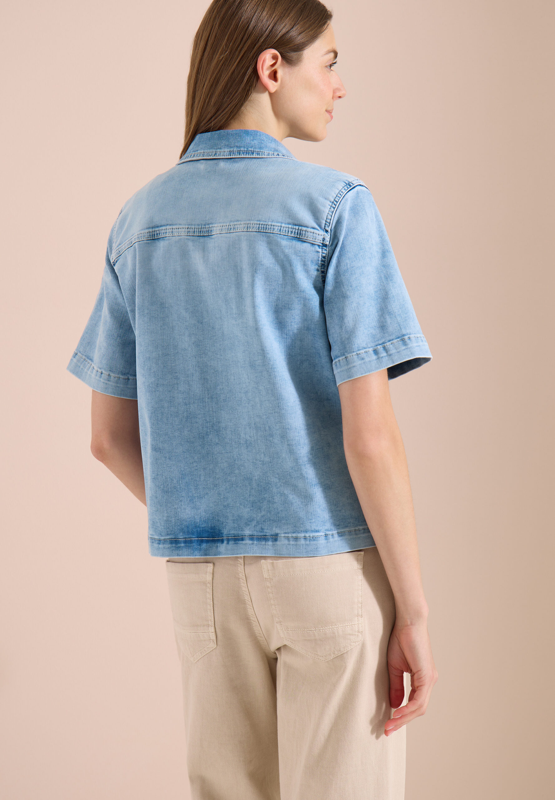 Kurzarm Overshirt mit Knopfleiste – Bild 3