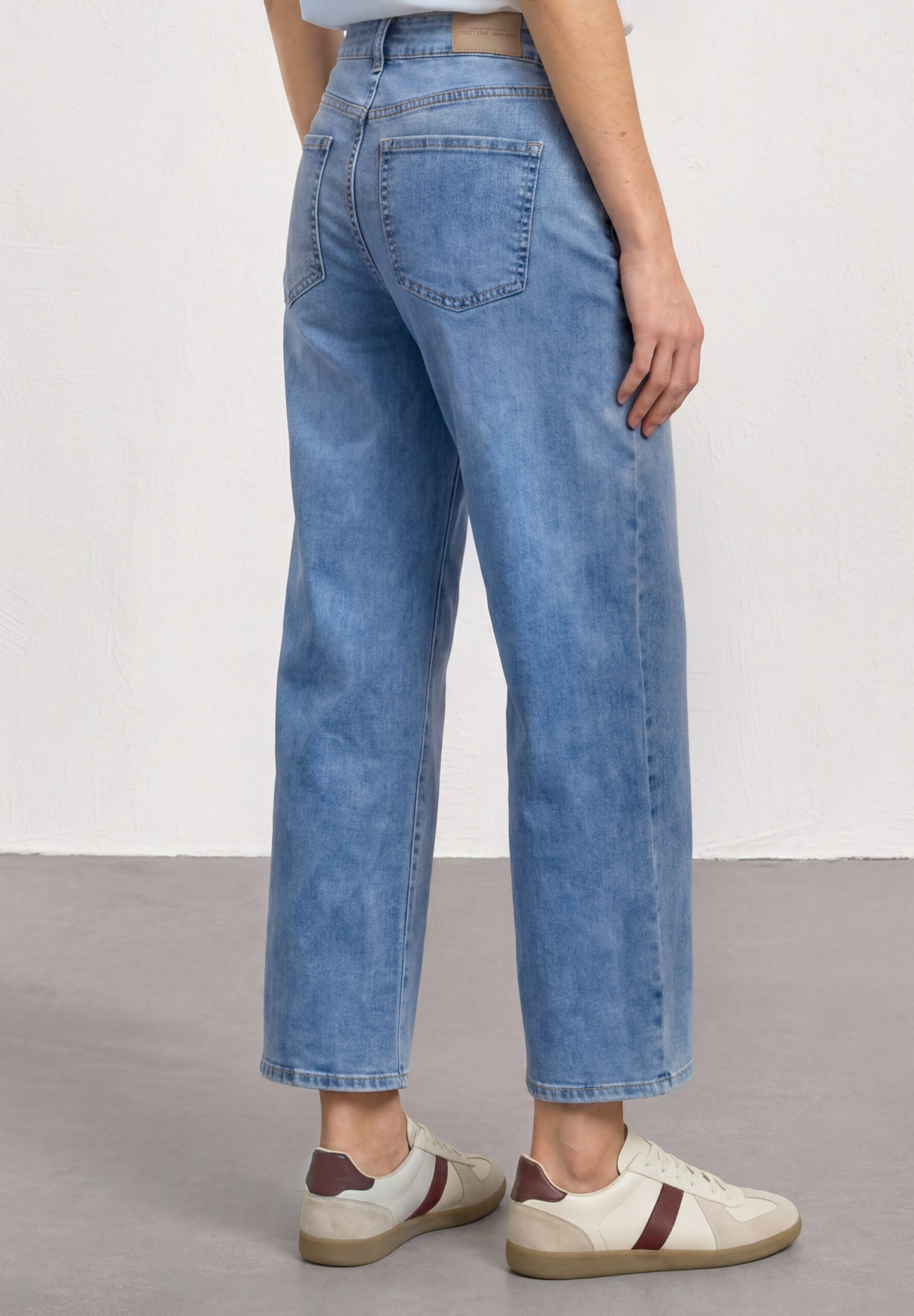 Mid Waist Wide Leg Jeans im Loose Fit – Bild 3