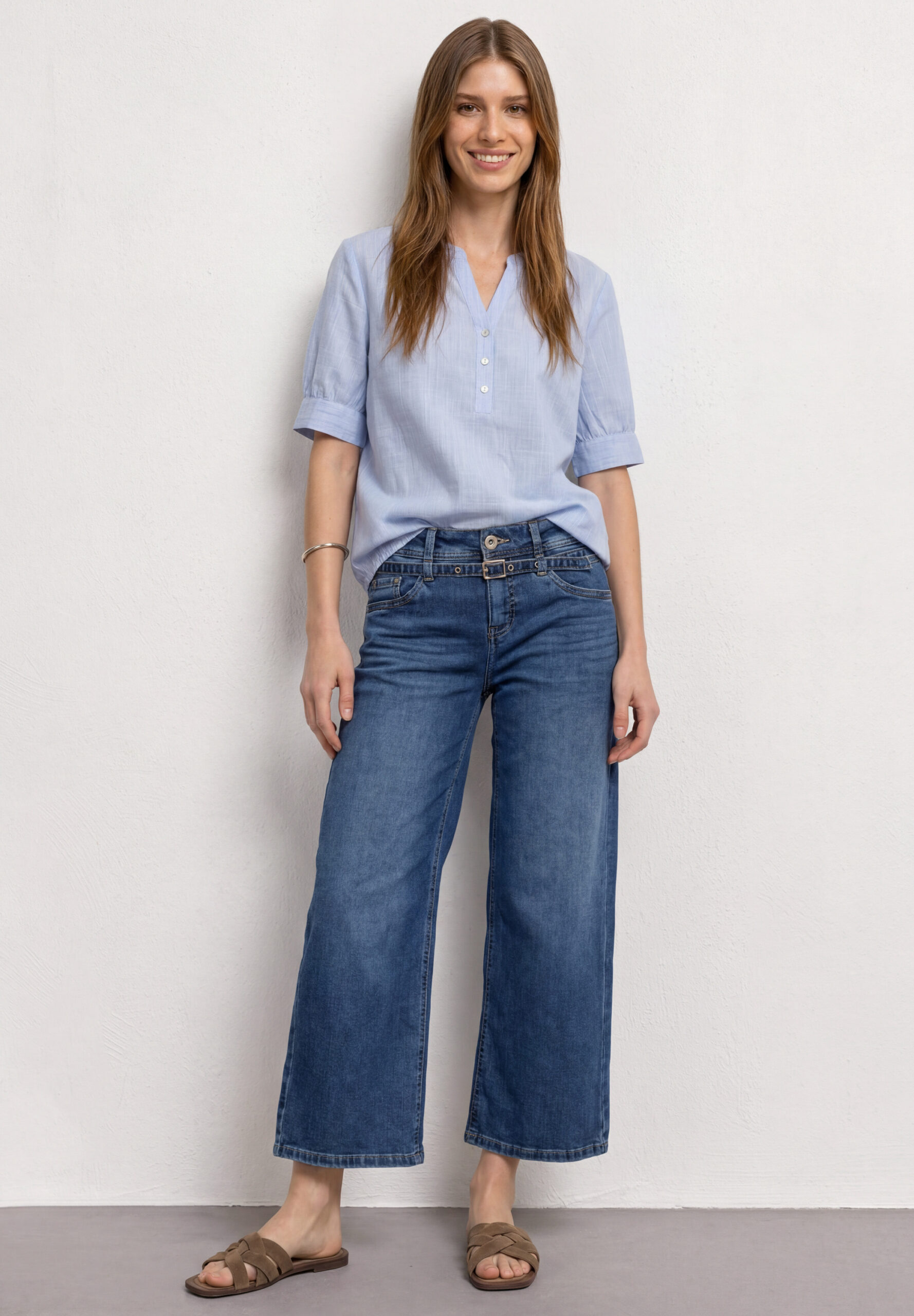 Chambray Bluse mit Split Neck und Elastiksaum – Bild 2