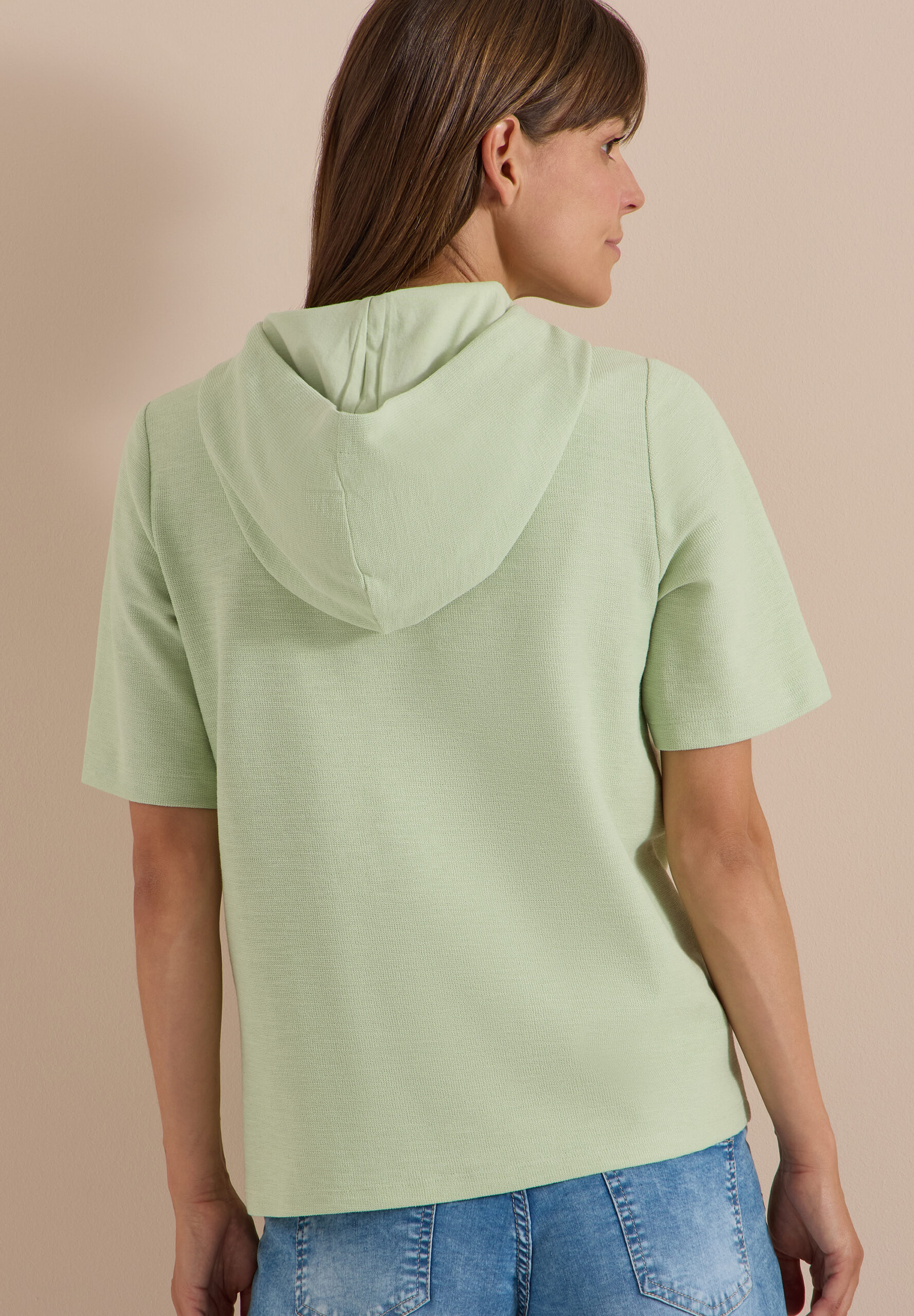 Kurzarm Shirt mit Kapuze und Wording – Bild 3