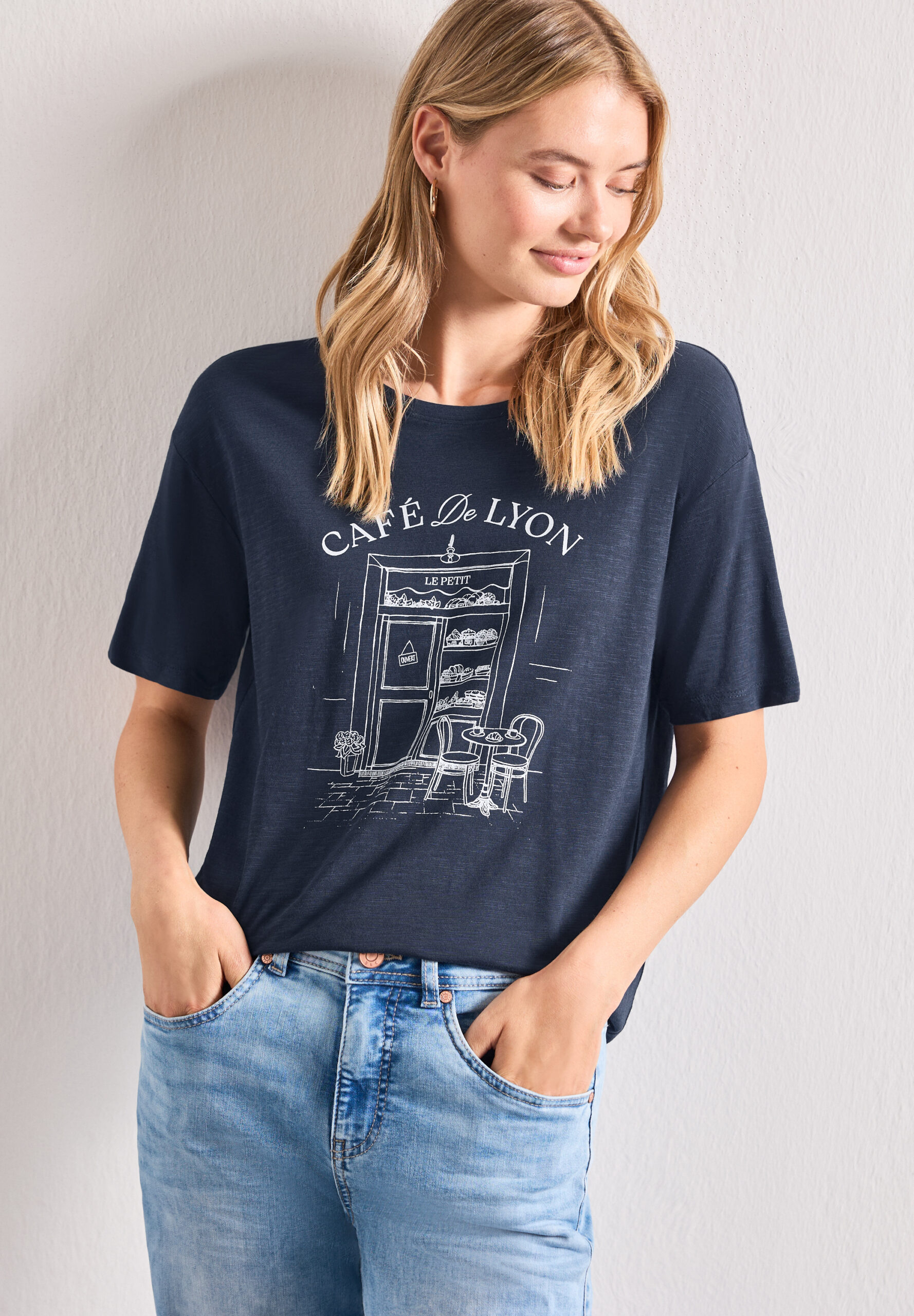 T-Shirt mit Rundhals und Frontprint – Bild 2