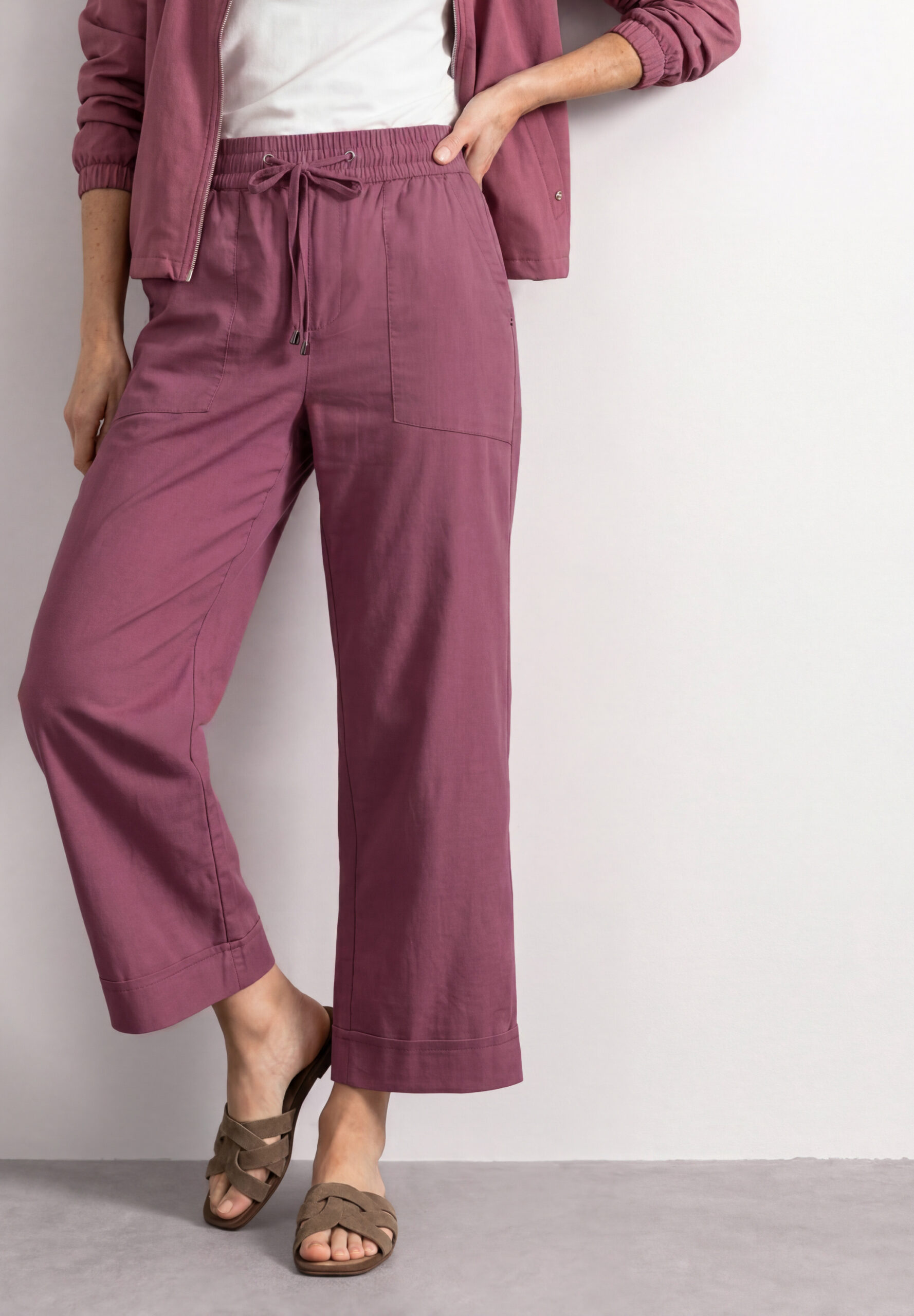 Straight Leg Hose im Casual Fit mit Turn-Up – Bild 2